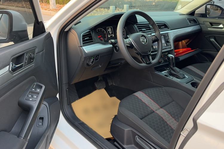 Used Volkswagen Lamando 2019 230TSI DSG Fashion Edition China VI
