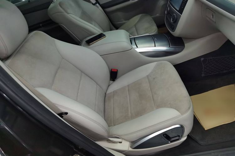 Used Mercedes-Benz R-Class 2015 R 320 4MATIC Luxury Model