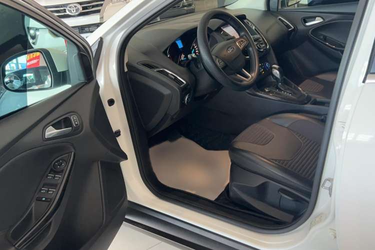 Used Ford Focus 2020 Hatchback Classic 1.5L Automatic Trendy Model