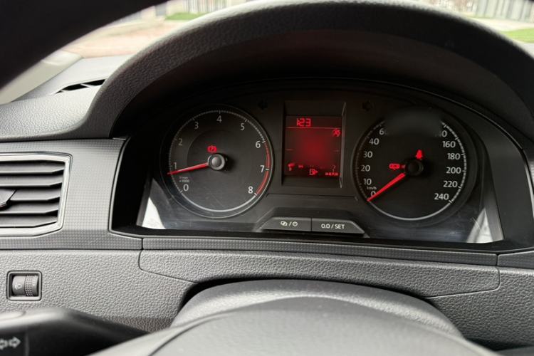 Used Volkswagen Santana 2019 1.5L Manual Fashion Edition China VI Standard Interior 4