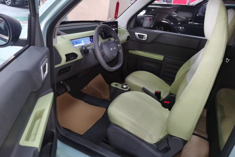 Used Geely Galaxy Panda 2023 Panda Mini 200km Endurance Bear
