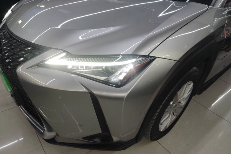 Used Lexus UX 2020 260h Explore-Cool Edition
