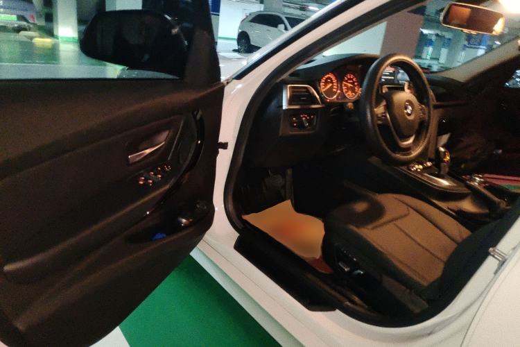 Used BMW 3 Series 2016 320i Fashion Model
