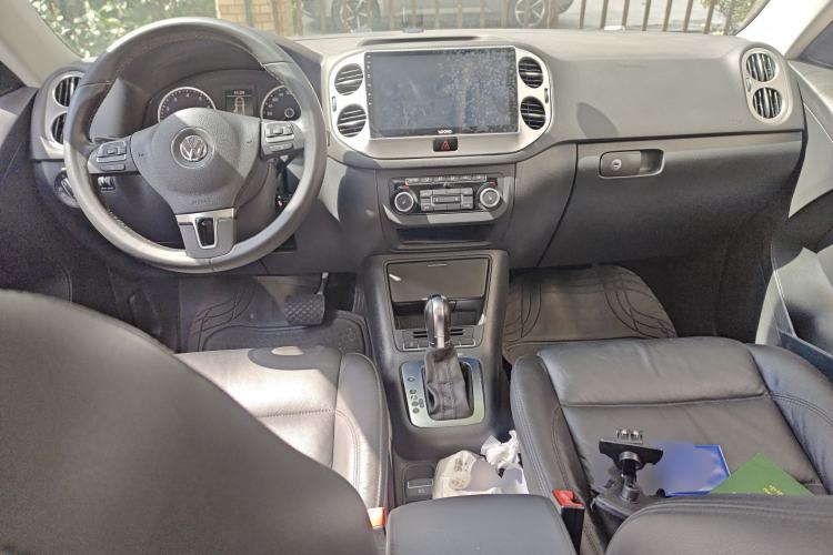 Used Volkswagen Tiguan 2012 1.8TSI Automatic Two-Wheel Drive Elite Edition Center Console