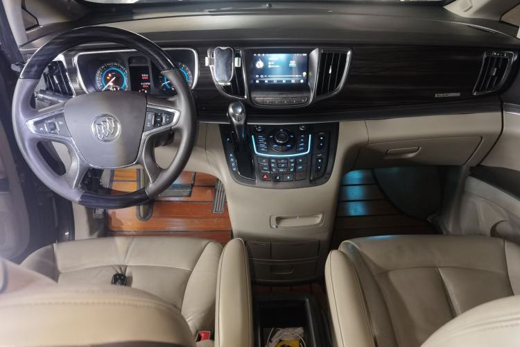 Used Buick GL8 2011 3.0L GT Luxury Business Haoya Edition
