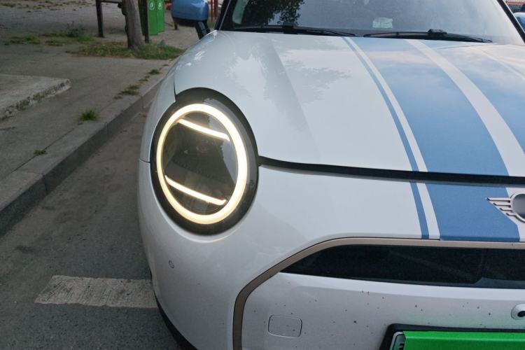 Used MINI Electric COOPER 2024 452km COOPER SE Artist
