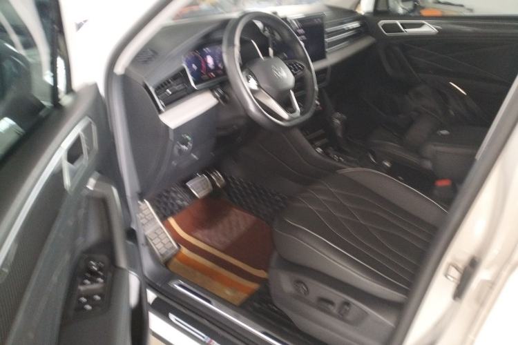 Used Volkswagen Tiguan L 2022 330TSI Automatic Two-Wheel Drive R-Line Enhanced Edition
