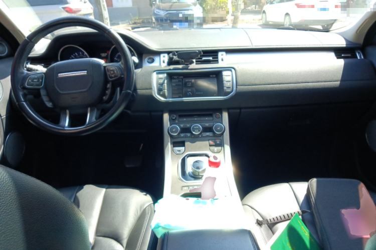 Used Land Rover Range Evoque 2015 2.0T Five-Door Fashion Edition Center Console