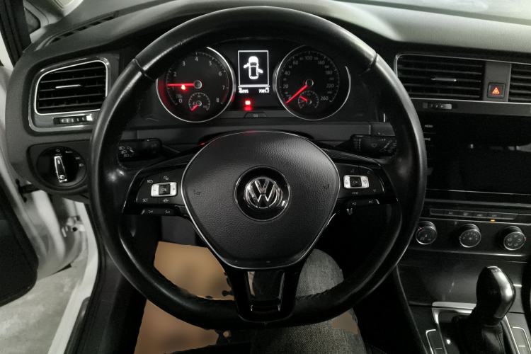 Used Volkswagen Golf 2020 200TSI DSG Comfortable and Ambitious Edition Steering Wheel
