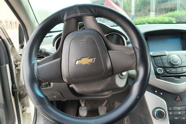 Used Chevrolet Cruze 2012 1.6L SL Grand Edition Manual Transmission Steering Wheel