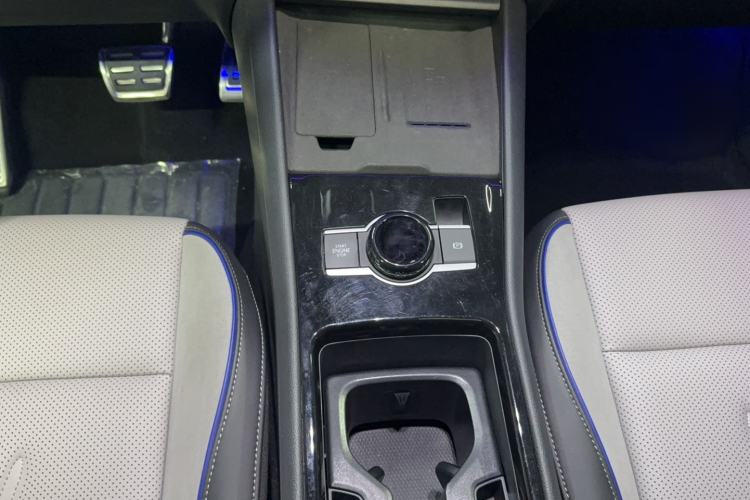 Used Volkswagen Tayron 2025 Tiguan L 380TSI 4Motion Luxury Easy Package Interior 5