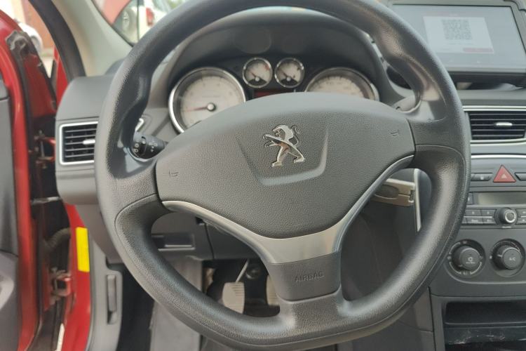 Used Peugeot 308 2014 Enjoy Edition Classic 1.6L Manual YouShang Model Steering Wheel