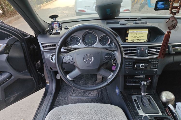 Used Mercedes-Benz E-Class 2011 E 260 L CGI Fashion Model