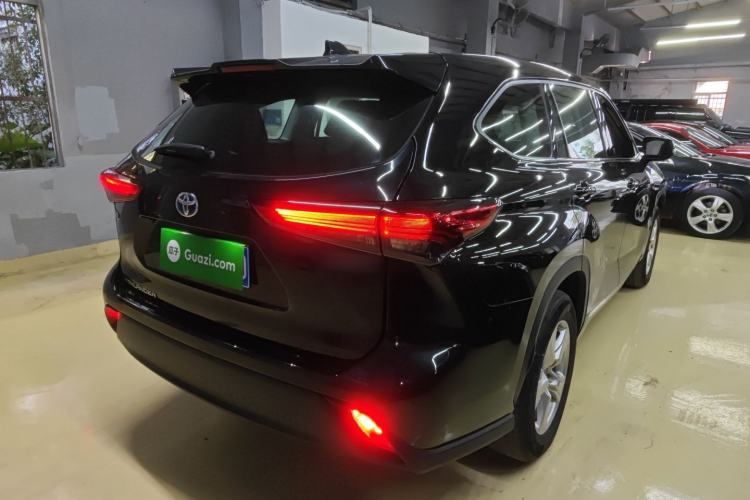 Used Toyota Highlander 2022 Dual-Engine 2.5L Two-Wheel Drive Elite Edition 7-Seater
