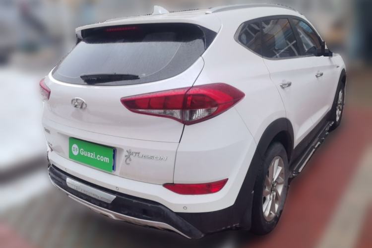Used Hyundai Tucson 2015 1.6T Dual-Clutch Two-Wheel-Drive Smart Model Rear Right 45 Deg