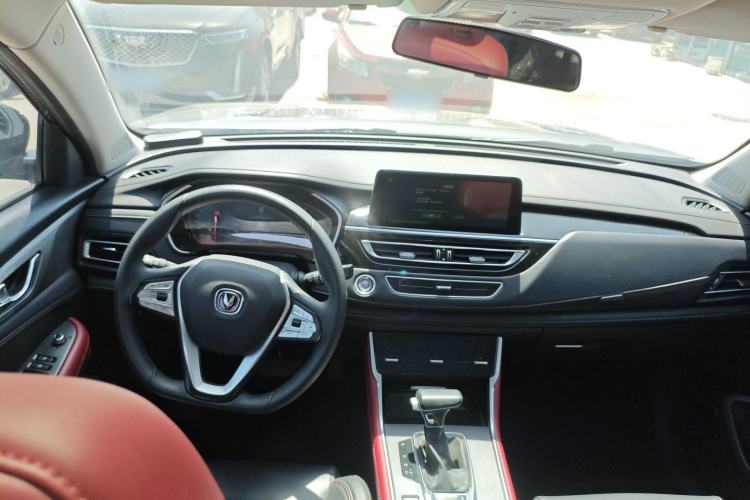 Used CHANGAN CS75 2022 Blue Whale Edition 1.5T DCT Prestige Model
