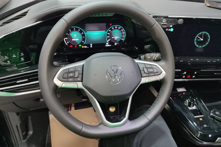 Used Volkswagen Talagon 2022 380TSI All-Wheel-Drive Luxury Prestige Pro 7-Seater Steering Wheel