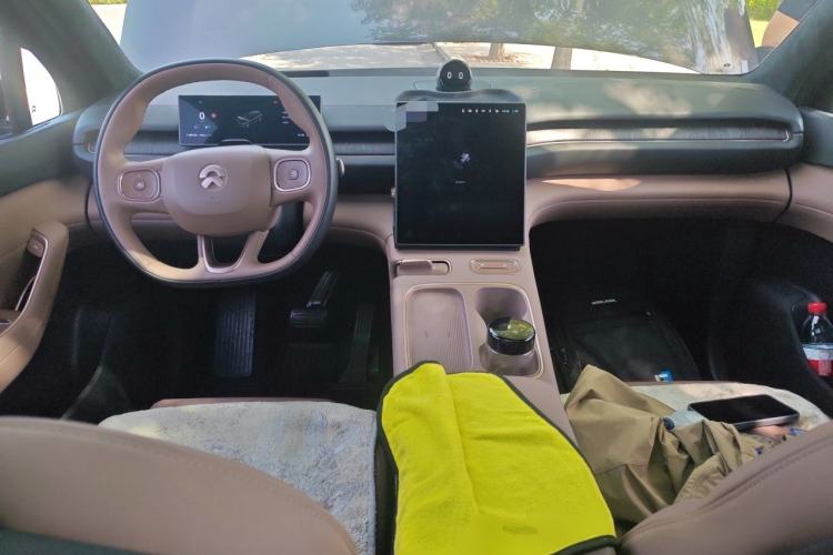 Used Nio ES6 2024 75 kWh
