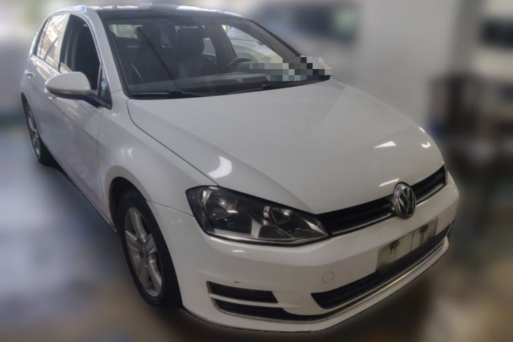 Used Volkswagen Golf 2014 1.6L Automatic Comfort Model Front Right 45 Deg