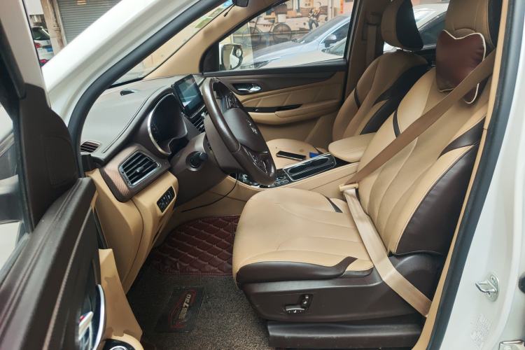 Used Baojun 730 2017 1.8L iAMT Luxury Version 7-Seater Left Front Seat