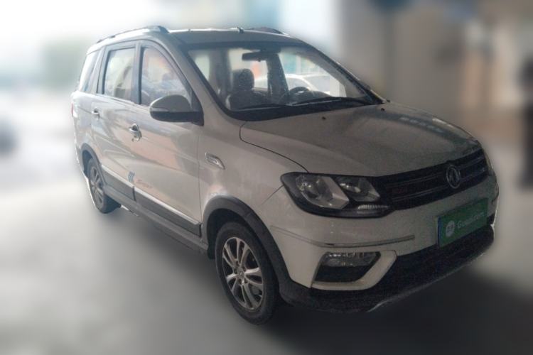 Used Dongfeng Fengon 370 2016 1.5L Manual Luxury Version SFG15-02 7 Seats
