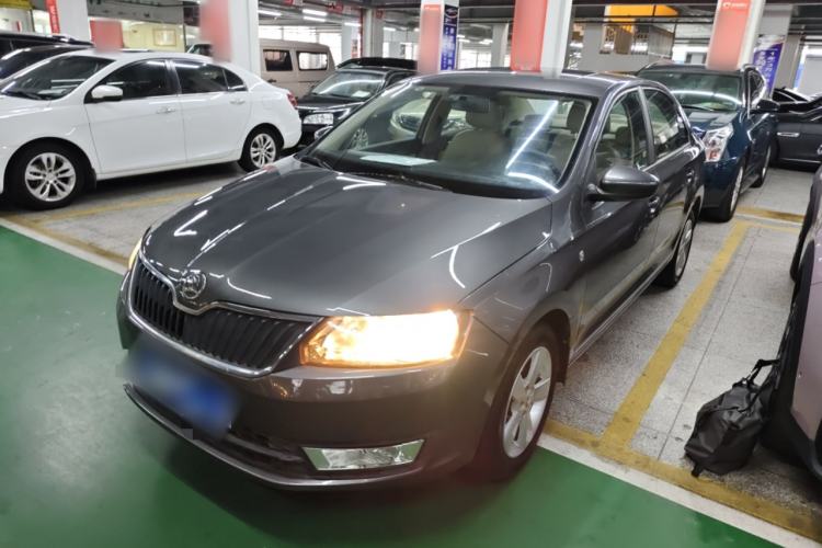 Used Skoda Rapid 2013 1.6L Automatic Smart Selection Model