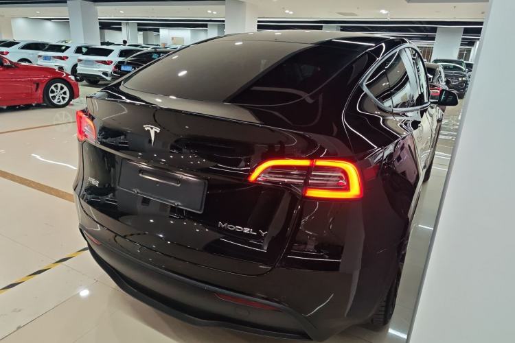 Used Tesla Model Y 2021 Standard Range Rear-Wheel Drive Version