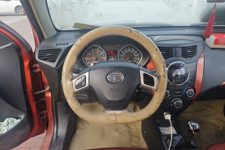 Used FAW Xiali N7 2013 1.3L Manual Luxury Model Steering Wheel