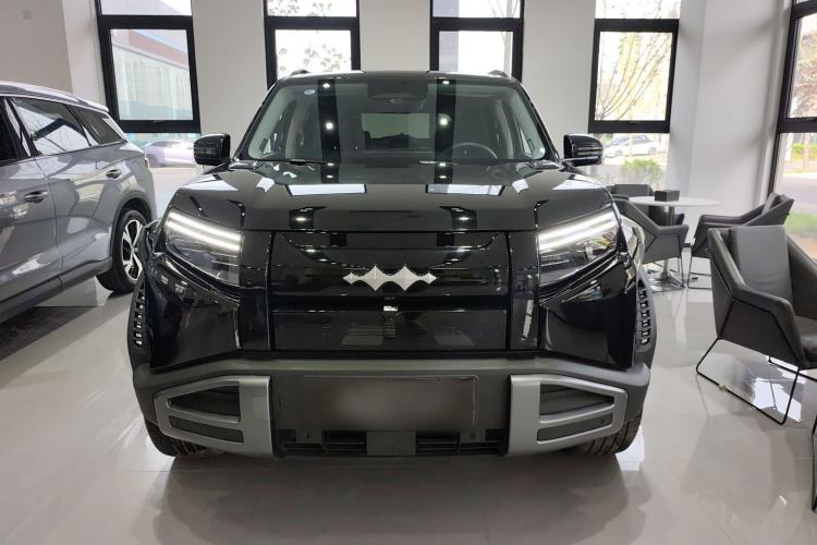 Used Formula Leopard Titanium 3 2025 501KM All-Wheel Drive Intelligent Driving Ultra Version
