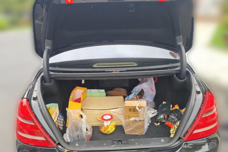 Used Mercedes-Benz S-Class 2010 S 400 L HYBRID Trunk