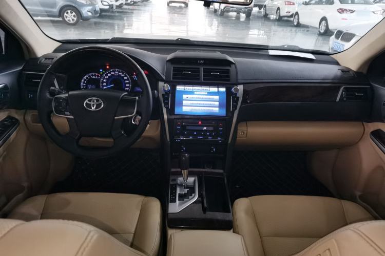 Used Toyota Camry 2015 2.0G Premier Edition
