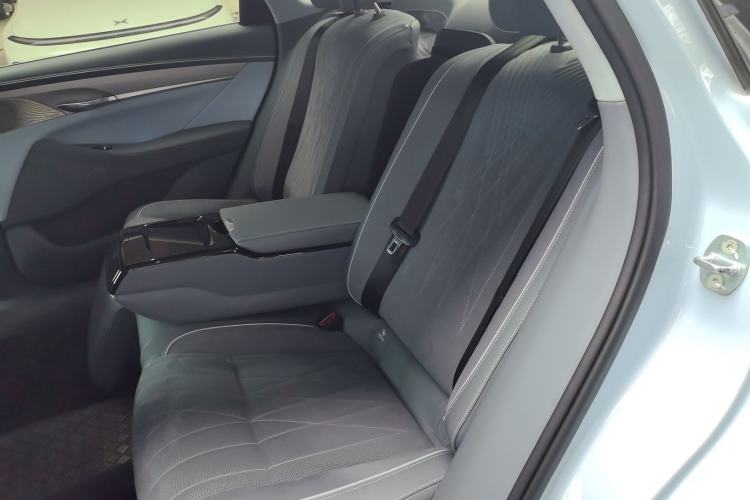 Used VOYAH PASSION 2023 Four-Wheel Drive Flagship Edition
