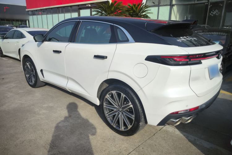 Used Changan UNI-K 2023 2.0T Two-Wheel Drive Yue Ling Trim