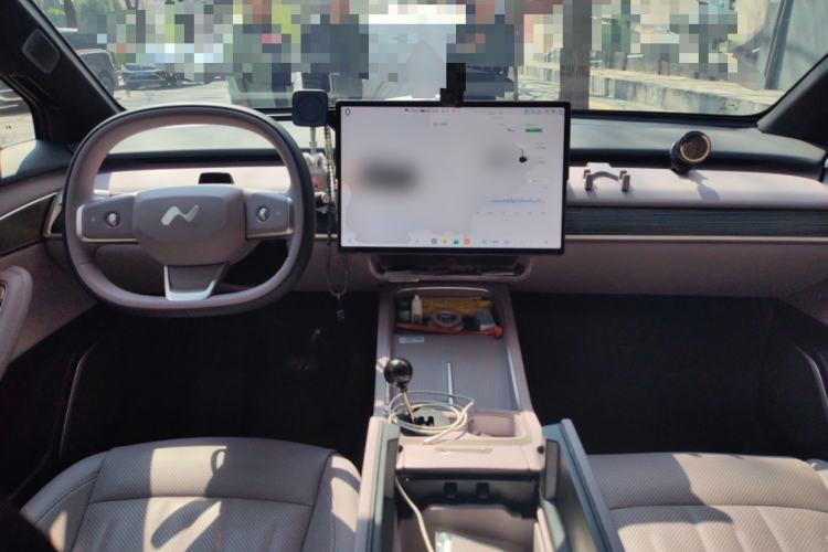 Used ONVO L60 2024 60 kWh All-Wheel Drive