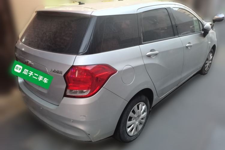 Used Chevrolet Lova RV 2016 1.5L Manual Comfort Edition