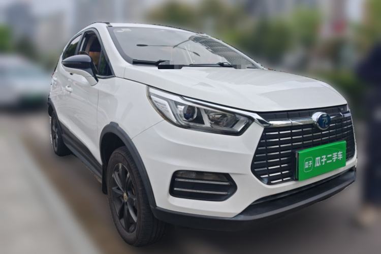 Used BYD Yuan New Energy 2018 EV360 Smart Connect Cool Edition Front Right 45 Deg