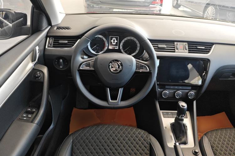 Used Skoda Octavia 2019 1.5L Automatic Smart Drive Luxury Edition China V Standard