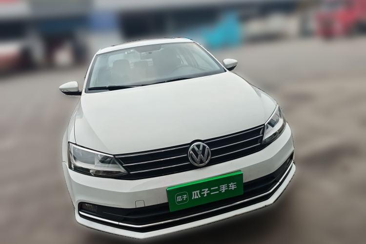 Used Volkswagen Sagitar 2015 1.6L Manual Comfort Model Front