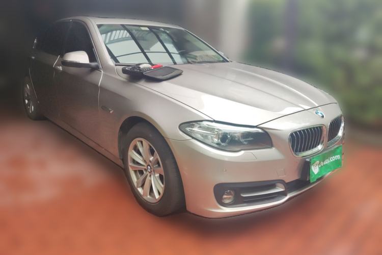 Used BMW 5 Series 2017 520Li Elegant Edition Front Right 45 Deg