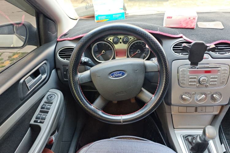 Used Ford Focus 2013 Hatchback Classic 1.8L Manual Base Model Steering Wheel