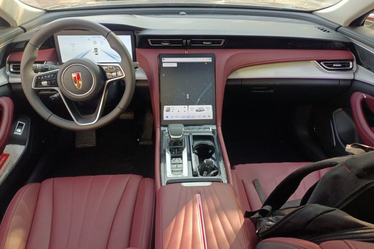 Used Hongqi H5 2025 2.0T Automatic Flag Edition – 500 000 Units Commemorative Version
