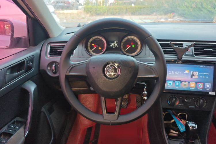 Used Skoda Rapid Spaceback 2018 1.6L Automatic Standard Edition Steering Wheel