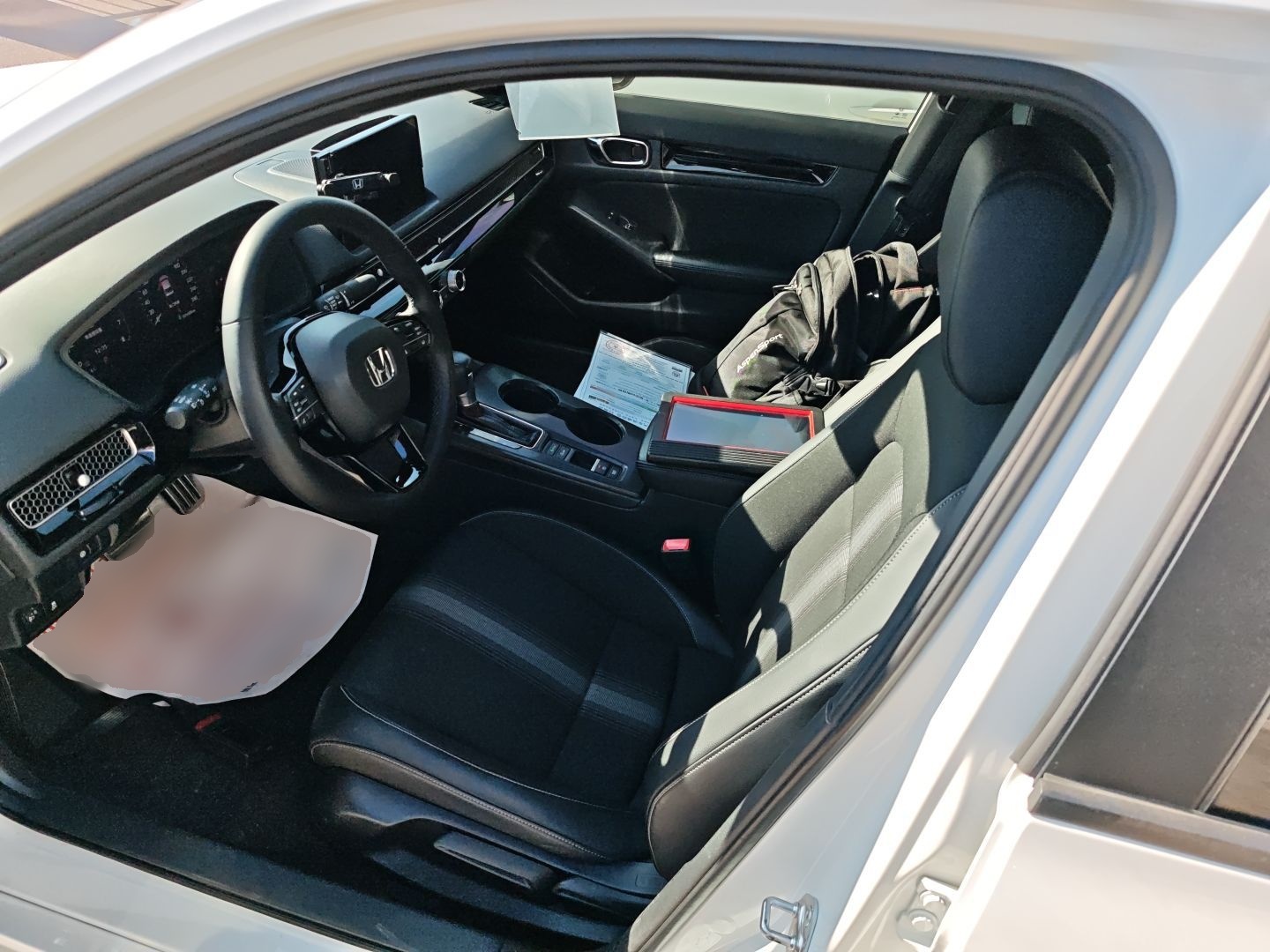 Переднее сиденье в автомобиле