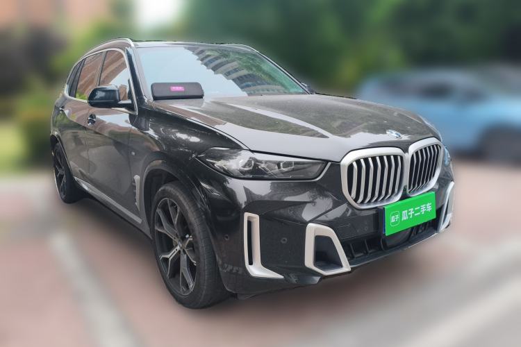 Used BMW X5 2023 xDrive 30Li Luxury M Sport Package
