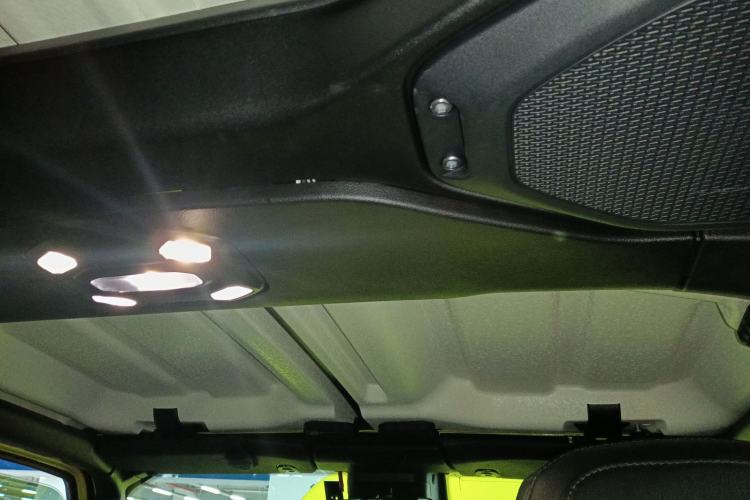 Used Jeep Wrangler New Energy 2022 Four-Door 2.0T 4xe Sahara Fluorescent Yellow Limited Edition