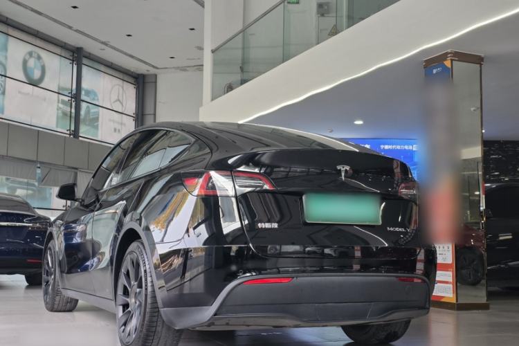 Used Tesla Model Y 2022 Rear-Wheel-Drive Version
