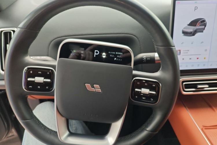 Used Li Auto L8 2023 Air model
