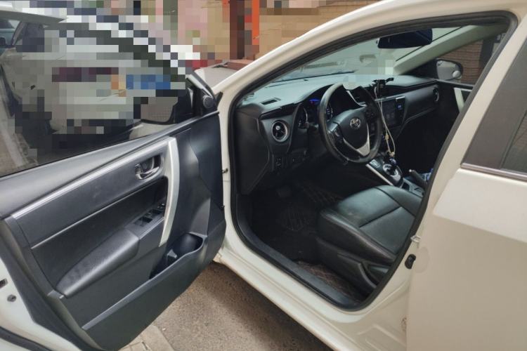 Used Toyota Corolla 2017 Revised Dual-Engine 1.8L E-CVT Leading Edition Driver Seat