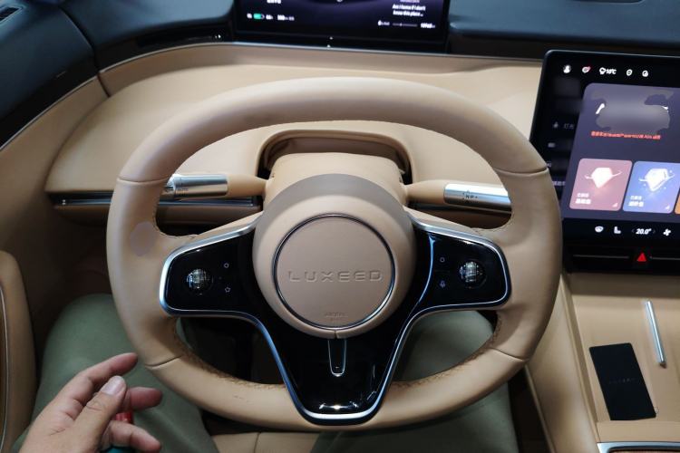 Used Hima Luxeed R7 2024 All-Electric 667 km Max