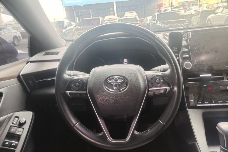 Used Toyota Avalon 2019 2.0L XLE Premium Edition China VI Steering Wheel